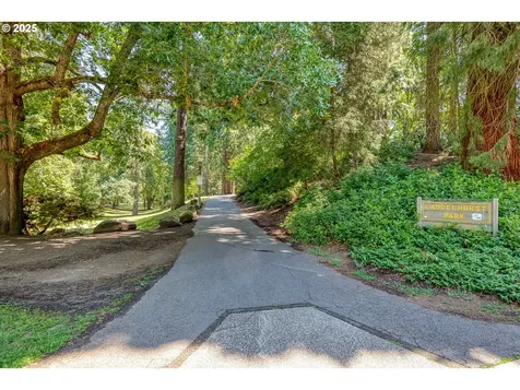 405 SE 32nd Avenue Portland OR 97214