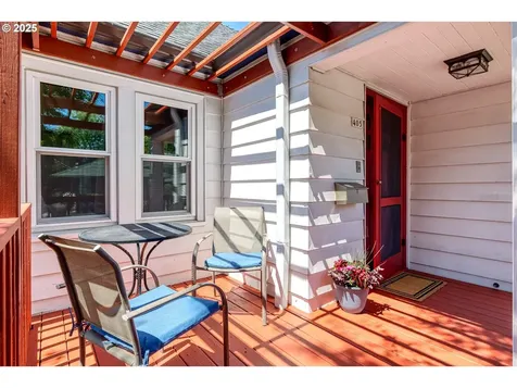 405 SE 32nd Avenue Portland OR 97214