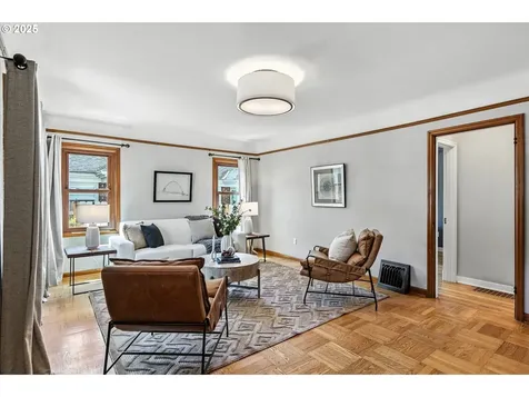 405 SE 32nd Avenue Portland OR 97214