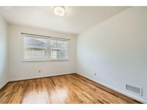 206 W 28th Street Vancouver WA 98660