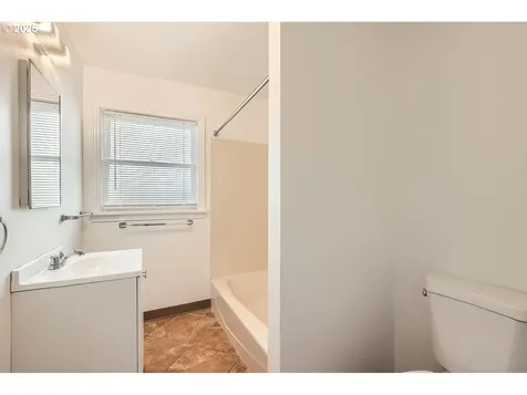 206 W 28th Street Vancouver WA 98660