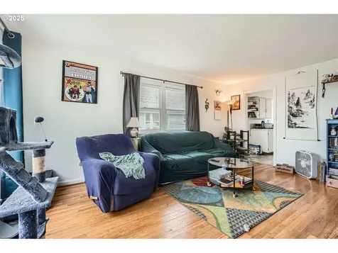 206 W 28th Street Vancouver WA 98660