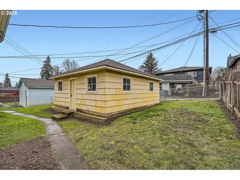 206 W 28th Street Vancouver WA 98660