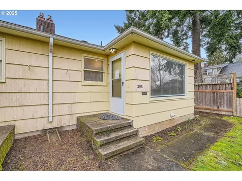 206 W 28th Street Vancouver WA 98660