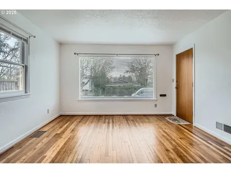 206 W 28th Street Vancouver WA 98660