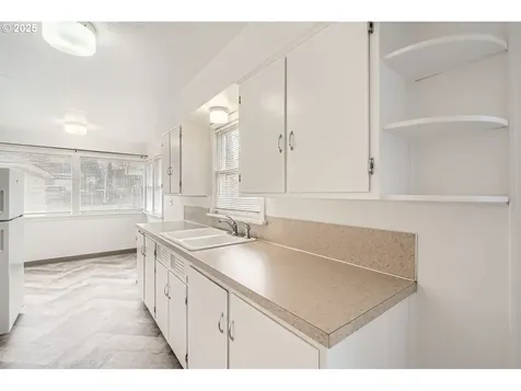 206 W 28th Street Vancouver WA 98660
