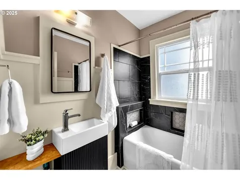 804 V Street Vancouver WA 98661