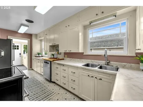 804 V Street Vancouver WA 98661