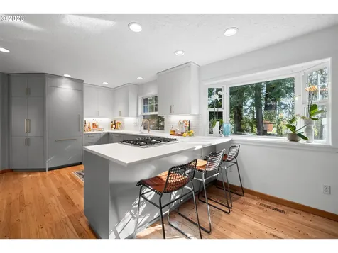 10529 SW Lancaster Road Portland OR 97219