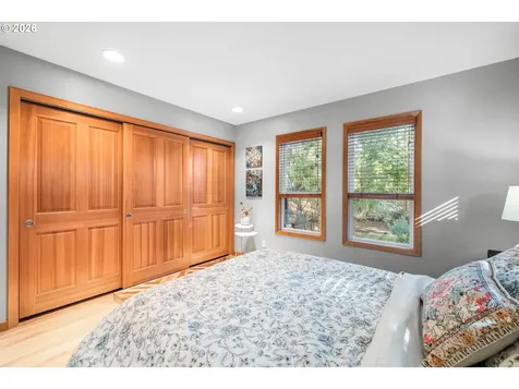 10529 SW Lancaster Road Portland OR 97219