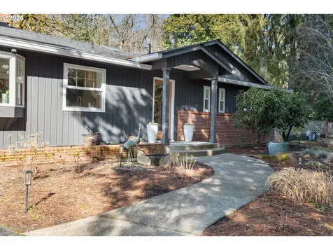 10529 SW Lancaster Road Portland OR 97219