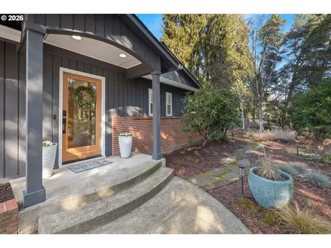 10529 SW Lancaster Road Portland OR 97219