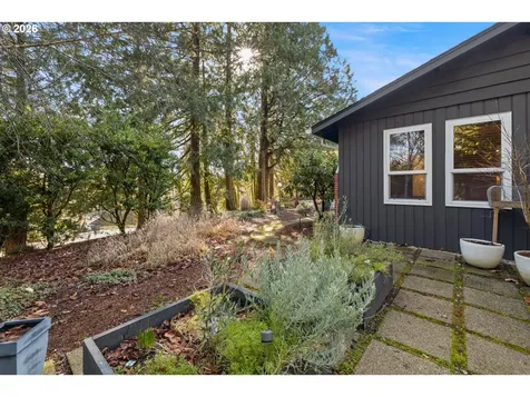 10529 SW Lancaster Road Portland OR 97219