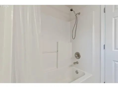 1555 NW 39th Street Lincoln City OR 97367