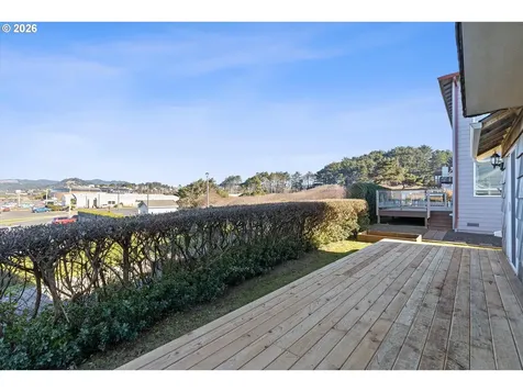 1555 NW 39th Street Lincoln City OR 97367