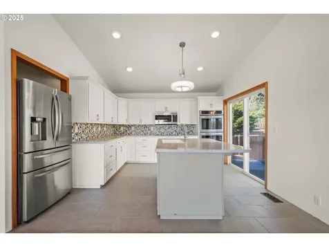 255 Trout Lakes Road Castle Rock WA 98611