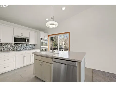 255 Trout Lakes Road Castle Rock WA 98611