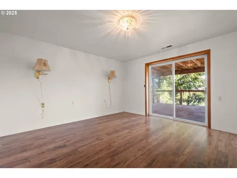 255 Trout Lakes Road Castle Rock WA 98611
