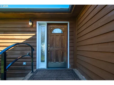 255 Trout Lakes Road Castle Rock WA 98611