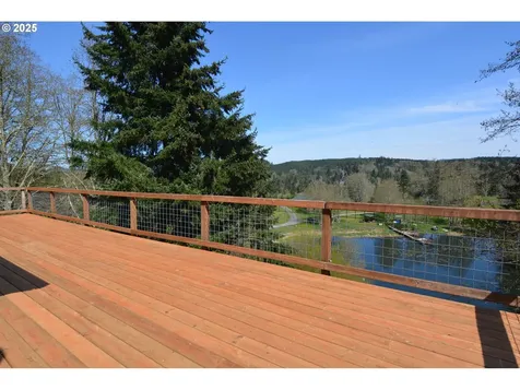 255 Trout Lakes Road Castle Rock WA 98611