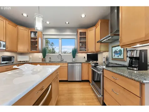32219 SW Boones Bend Road Wilsonville OR 97070