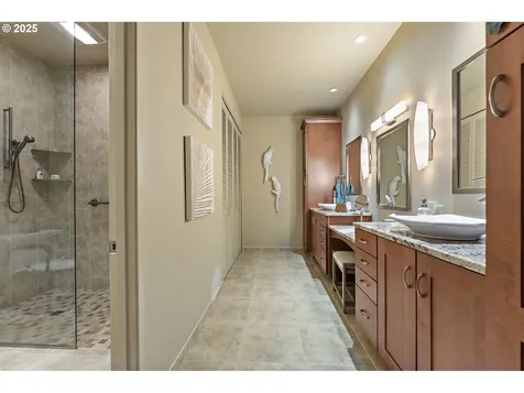 32219 SW Boones Bend Road Wilsonville OR 97070