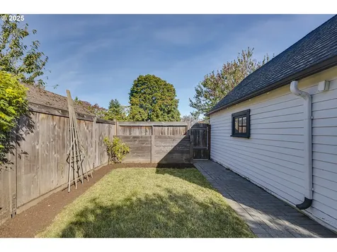 4225 NE 42nd Avenue Portland OR 97218