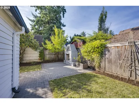 4225 NE 42nd Avenue Portland OR 97218