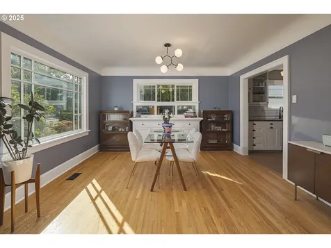 4225 NE 42nd Avenue Portland OR 97218