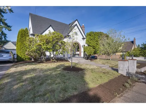 4225 NE 42nd Avenue Portland OR 97218