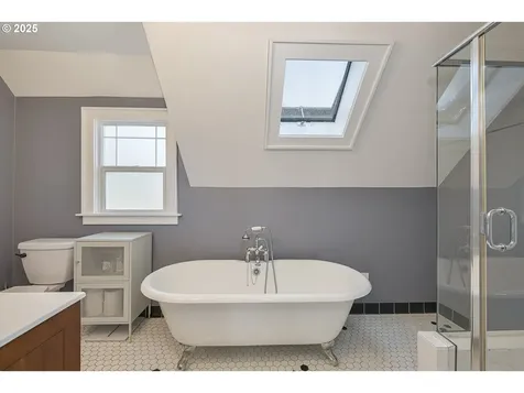 4225 NE 42nd Avenue Portland OR 97218