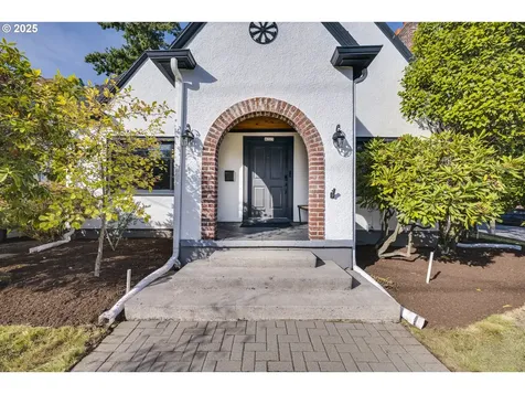 4225 NE 42nd Avenue Portland OR 97218