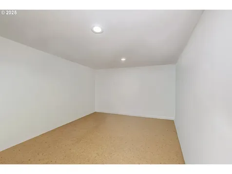 4225 NE 42nd Avenue Portland OR 97218