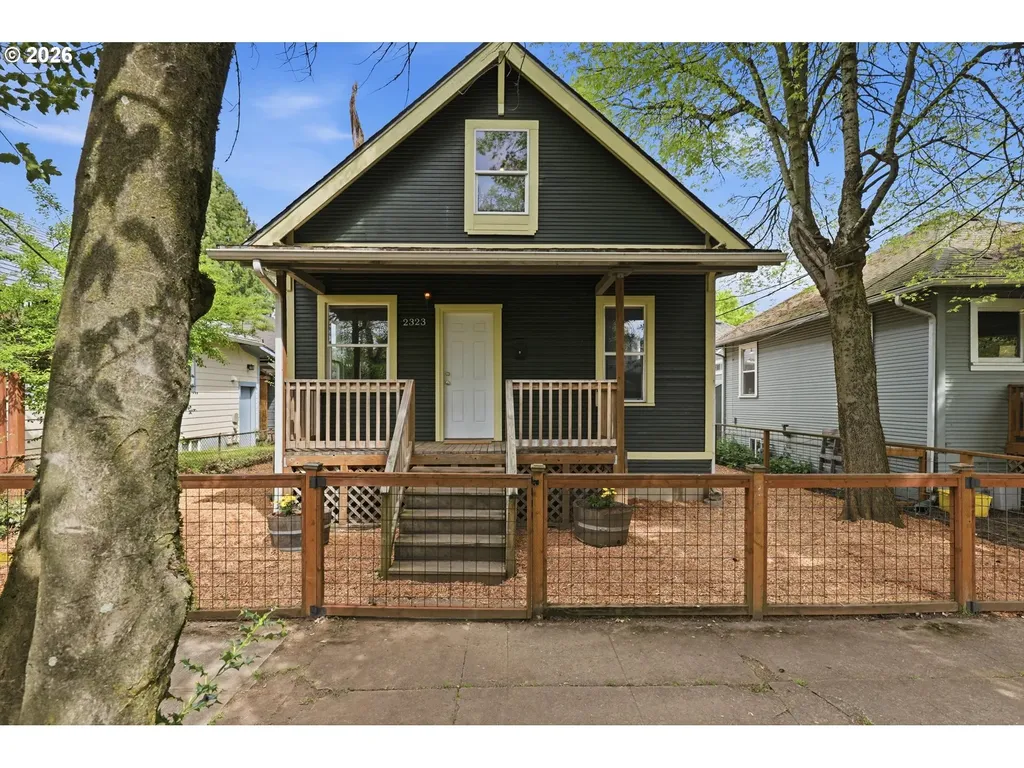 2323 N Terry Street Portland OR 97217