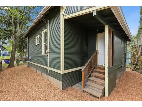 2323 N Terry Street Portland OR 97217