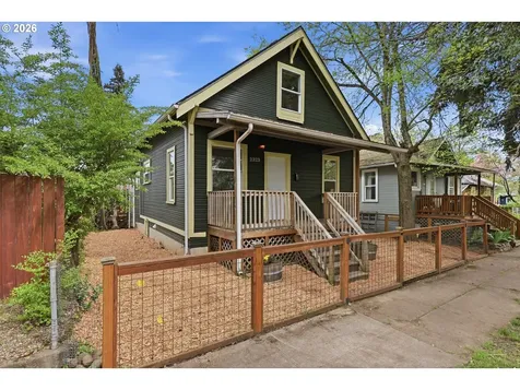 2323 N Terry Street Portland OR 97217