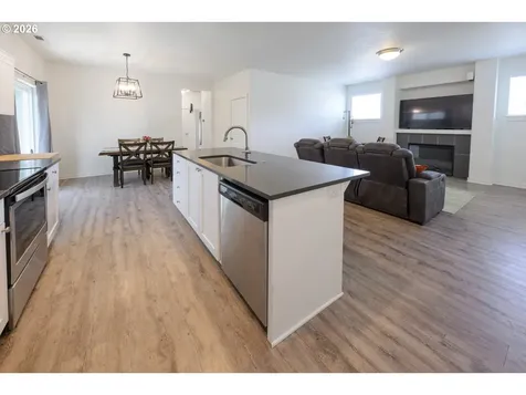 1423 NW Campanella Way Estacada OR 97023