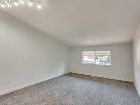 1433 SE 139th Avenue Portland OR 97233