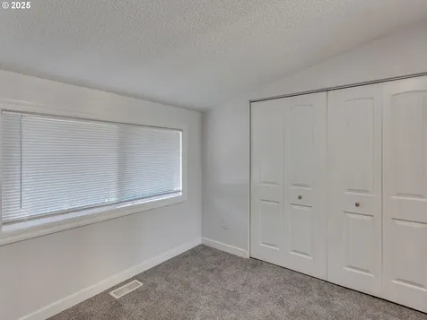 1433 SE 139th Avenue Portland OR 97233