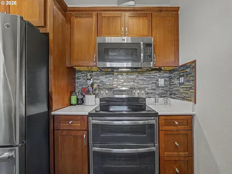5774 NE Garfield Avenue Portland OR 97211