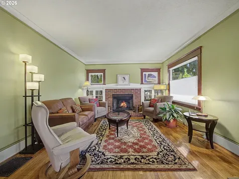5774 NE Garfield Avenue Portland OR 97211
