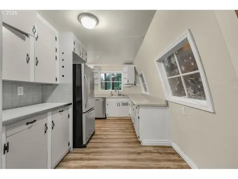 21575 SW 70th Avenue Tualatin OR 97062