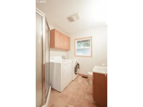 5451 SW 53rd Avenue Portland OR 97221