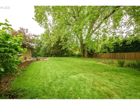 5451 SW 53rd Avenue Portland OR 97221
