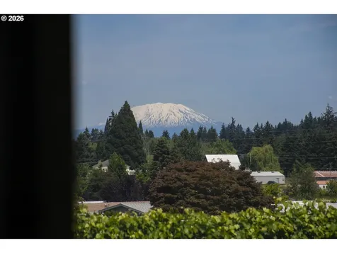 1609 NE 72nd Street Vancouver WA 98665
