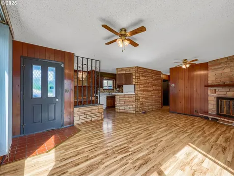 1425 SE 12th Place Warrenton OR 97146