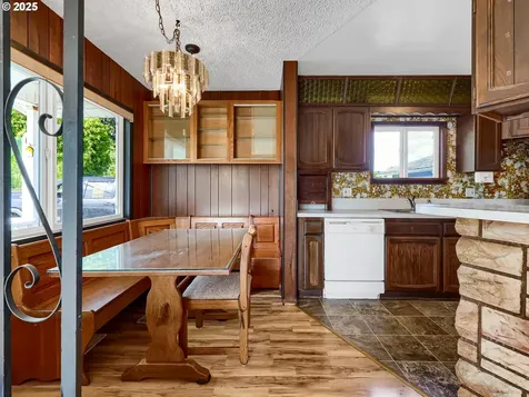 1425 SE 12th Place Warrenton OR 97146