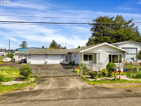 1425 SE 12th Place Warrenton OR 97146