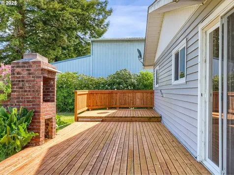1425 SE 12th Place Warrenton OR 97146