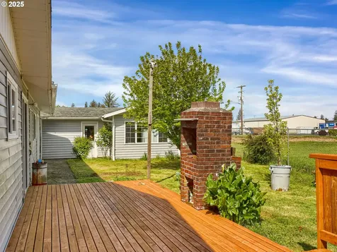 1425 SE 12th Place Warrenton OR 97146